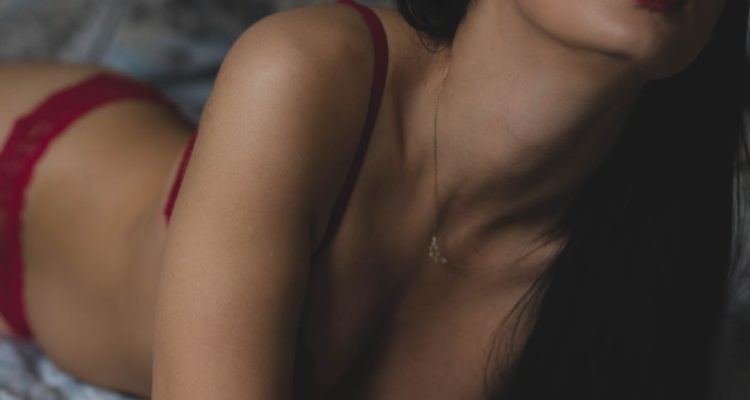 découvrez notre collection de lingerie élégante et confortable, conçue pour sublimer votre silhouette. explorez des styles variés, du classique au moderne, et trouvez la lingerie parfaite pour chaque occasion. offrez-vous un moment de luxe et de raffinement.