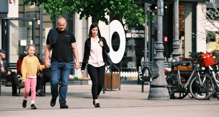 découvrez mcguire clothing : une marque moderne alliant style et confort. explorez notre collection de vêtements pour un look tendance en toute occasion. qualité premium et designs uniques vous attendent pour rehausser votre garde-robe.
