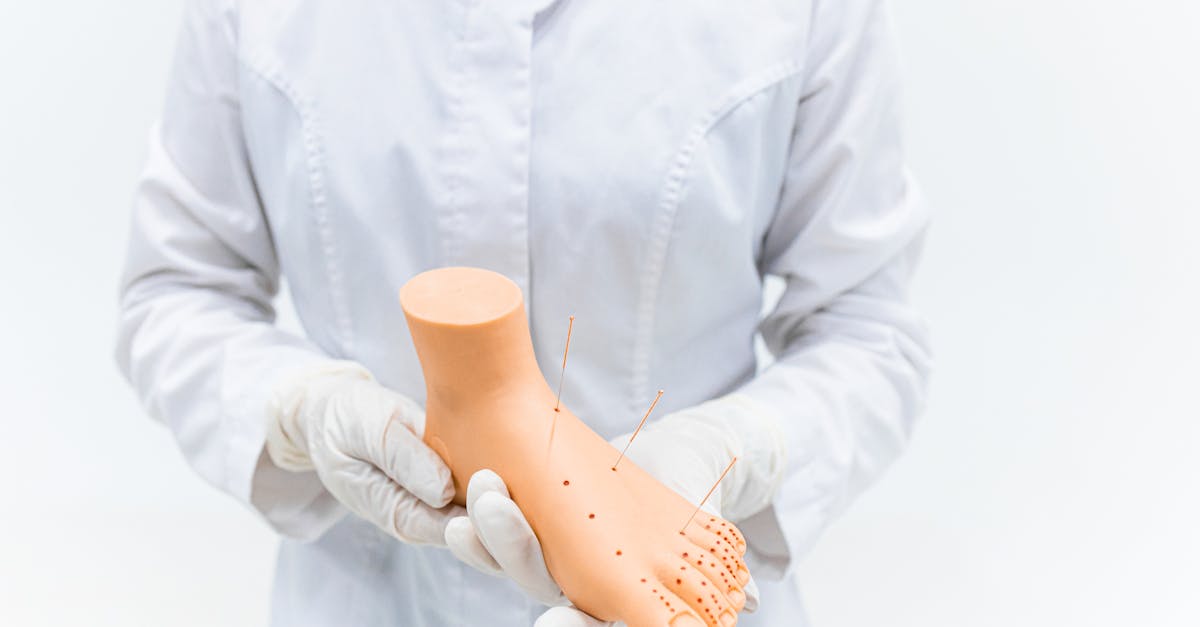 découvrez l'acupression, une méthode thérapeutique ancestrale qui utilise des points de pression pour soulager le stress, apaiser les douleurs et restaurer l'équilibre énergétique. explorez ses bienfaits et apprenez à l'intégrer dans votre routine bien-être.