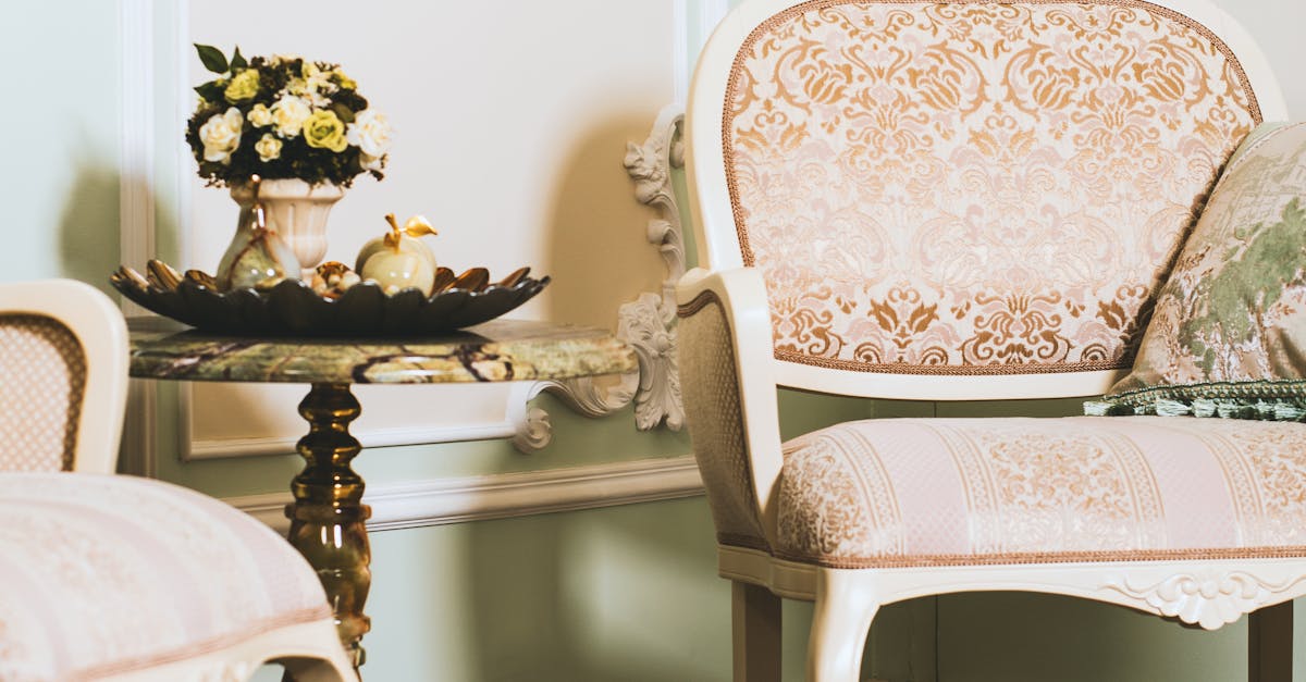 découvrez notre sélection de vases décoratifs, parfaits pour sublimer votre intérieur. ajoutez une touche d'élégance et de style à votre décoration avec nos pièces uniques qui s'adaptent à tous les ambiances.