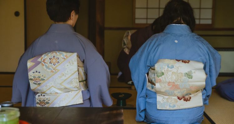 découvrez l'art de vivre japonais à travers notre guide complet sur le style de vie nippon. explorez la cuisine, la culture, les traditions et le bien-être inspirés du japon, et apprenez à intégrer ces éléments harmonieux dans votre quotidien.