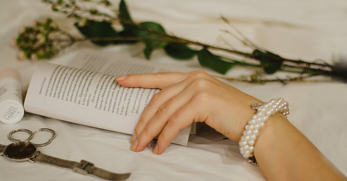 découvrez notre sélection unique d'accessoires de mode russes, alliant élégance traditionnelle et modernité. explorez des pièces artisanales raffinées qui ajoutent une touche distinctive à votre style.