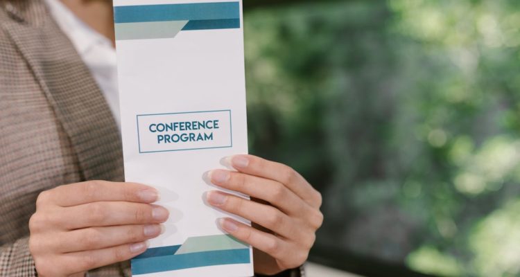 découvrez notre guide business complet pour réussir votre entreprise : conseils pratiques, stratégies de croissance et astuces pour optimiser votre activité.