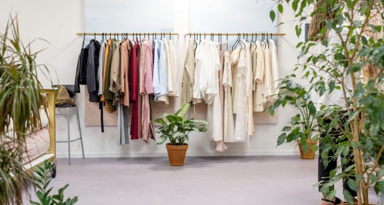 découvrez la mode durable : des vêtements éthiques, écologiques et responsables pour un style tendance tout en préservant la planète. adoptez une garde-robe respectueuse de l'environnement dès aujourd'hui.
